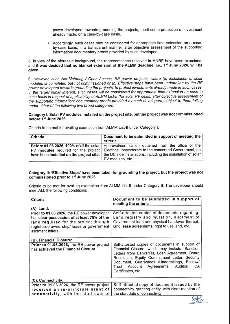 印度新能源和可再生能源部(MNRE)决定不对光伏电池片ALMM List-II的2026年6月1日实施期限进行统一延期,但将对部分项目按个案审查方式给予豁免或延期。根据现行政策,6月1日及之后投运的净计量及开放接入项目,须同时使用ALMM List-I组件及ALMM List-II电池片。MNRE表示,已完成组件安装但尚未投运,或已在土地、融资、电网接入、图纸审批及组件到场等方面采取实质性推进措施的项目,可在6月30日前通过NISE平台提交申请。SMM认为,该决定体现印度在维持本土光伏制造政策稳定性与保护开发商既有投资之间寻求平衡,但短期内预计将推高项目成本,并且导致本土制造电池片供应紧张。