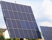 太阳能：目前主要生产光伏发电高效大尺寸PERC电池 正在积极跟进N型电池技术路线