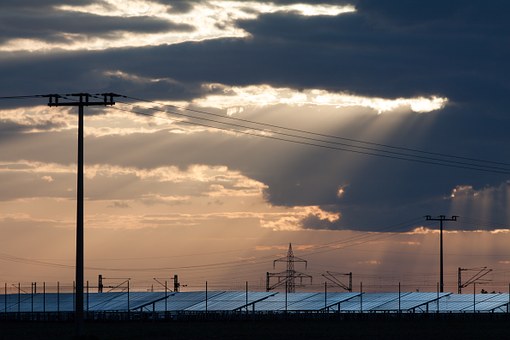 粤水电：预计投资140亿元建设3.5GW集中式光伏发电项目