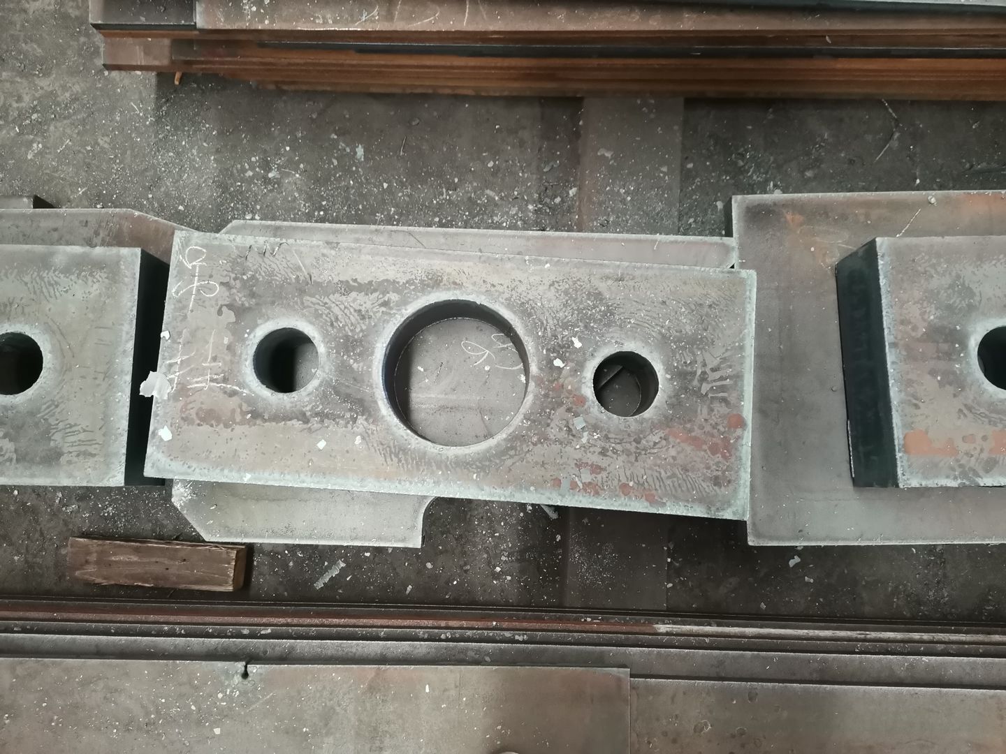 江苏钢板切割 Q235B Q245R Q355B/C/D/E/R 40CR 42CRMO 45# 