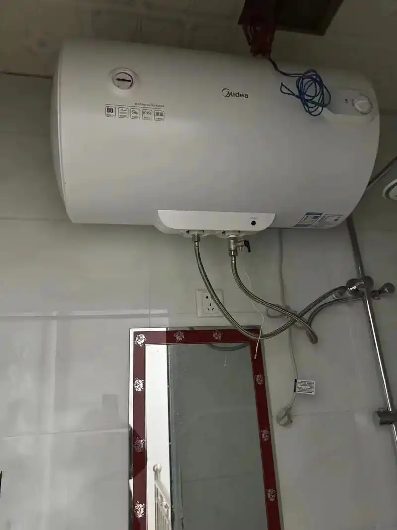 武汉美的热水器售后维修电话∑本地师傅现场≠24小时显示离您就近-疑难杂症极速上门指导