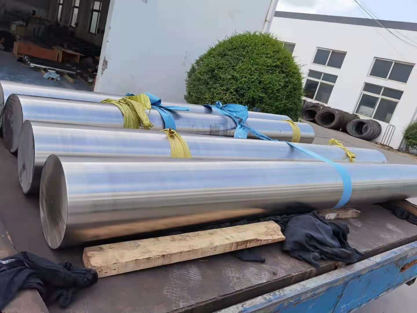 GH3230该合金膨胀系数小，部件热应力小，易于加工和焊接