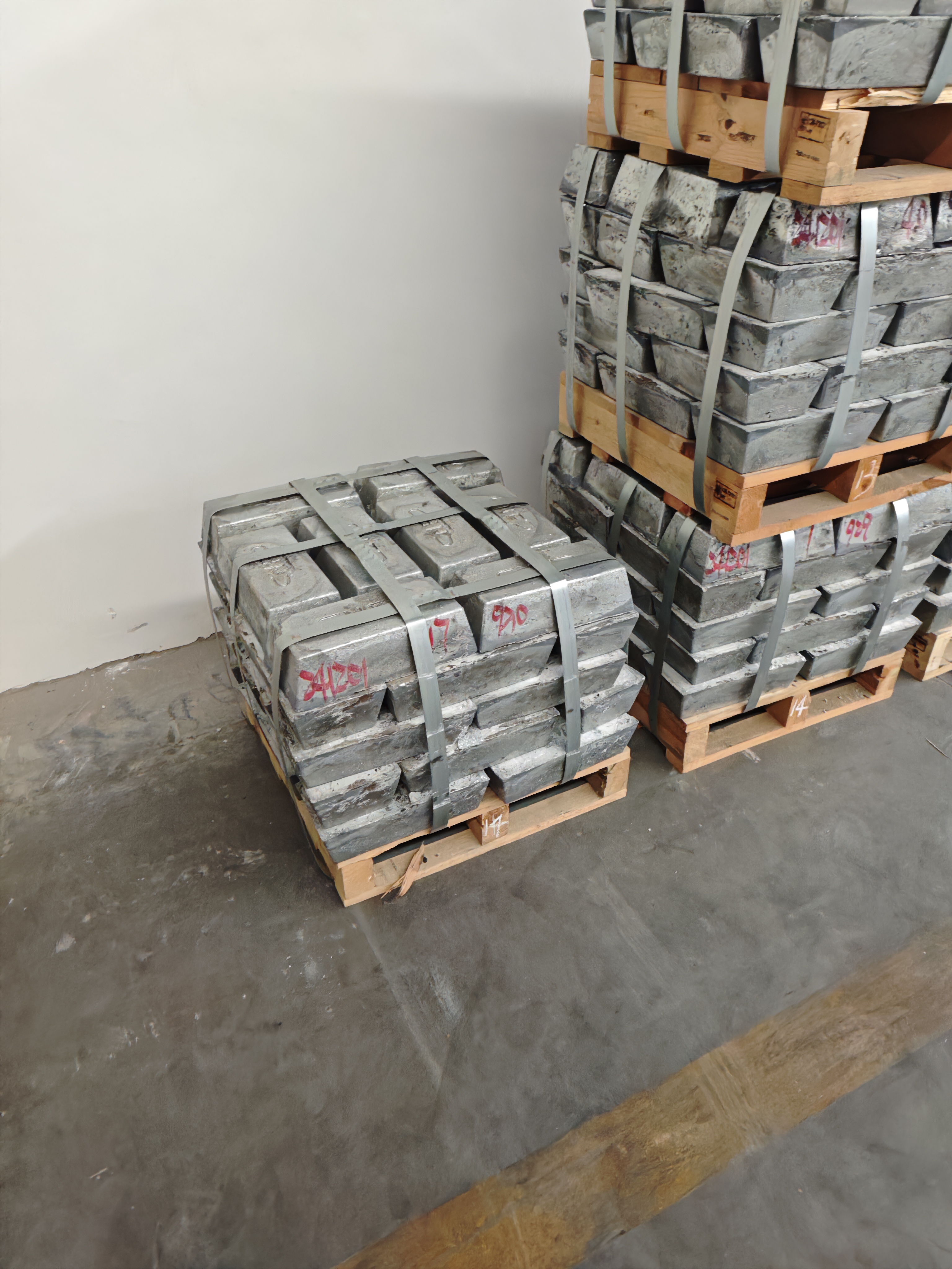 长出售国标锑，0# ，1# ，2#，长期出售  15281101261