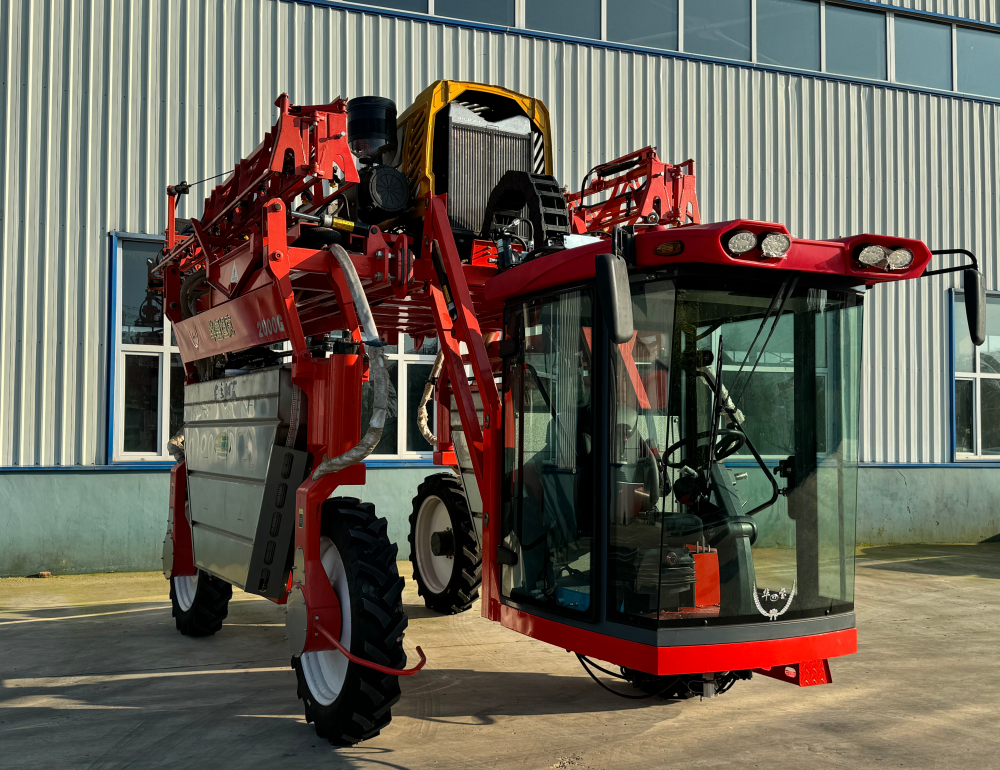 华玺3WPZ-2000G玉米打药车自走式喷杆喷药机高驾打药机厂家