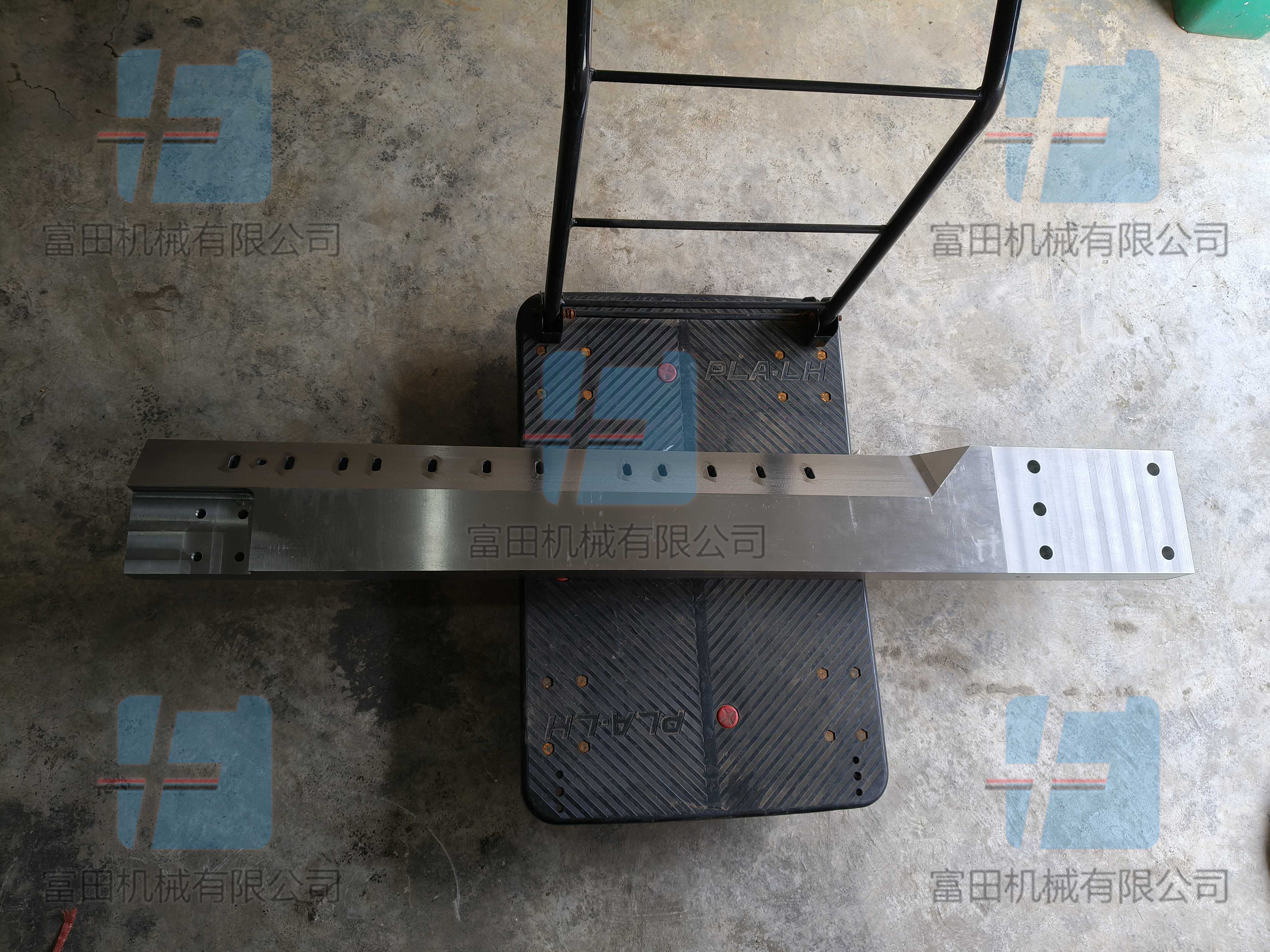 爱立许强力混合机钨钢合金刀架