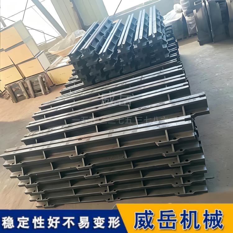 铸铁地梁安装分“性格”：固定式倔强，可调式灵活，拼接式能长大