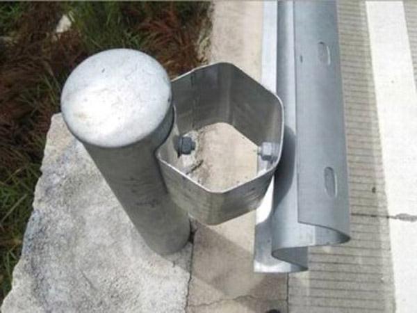 江西新余公路波形钢护栏板现货供应