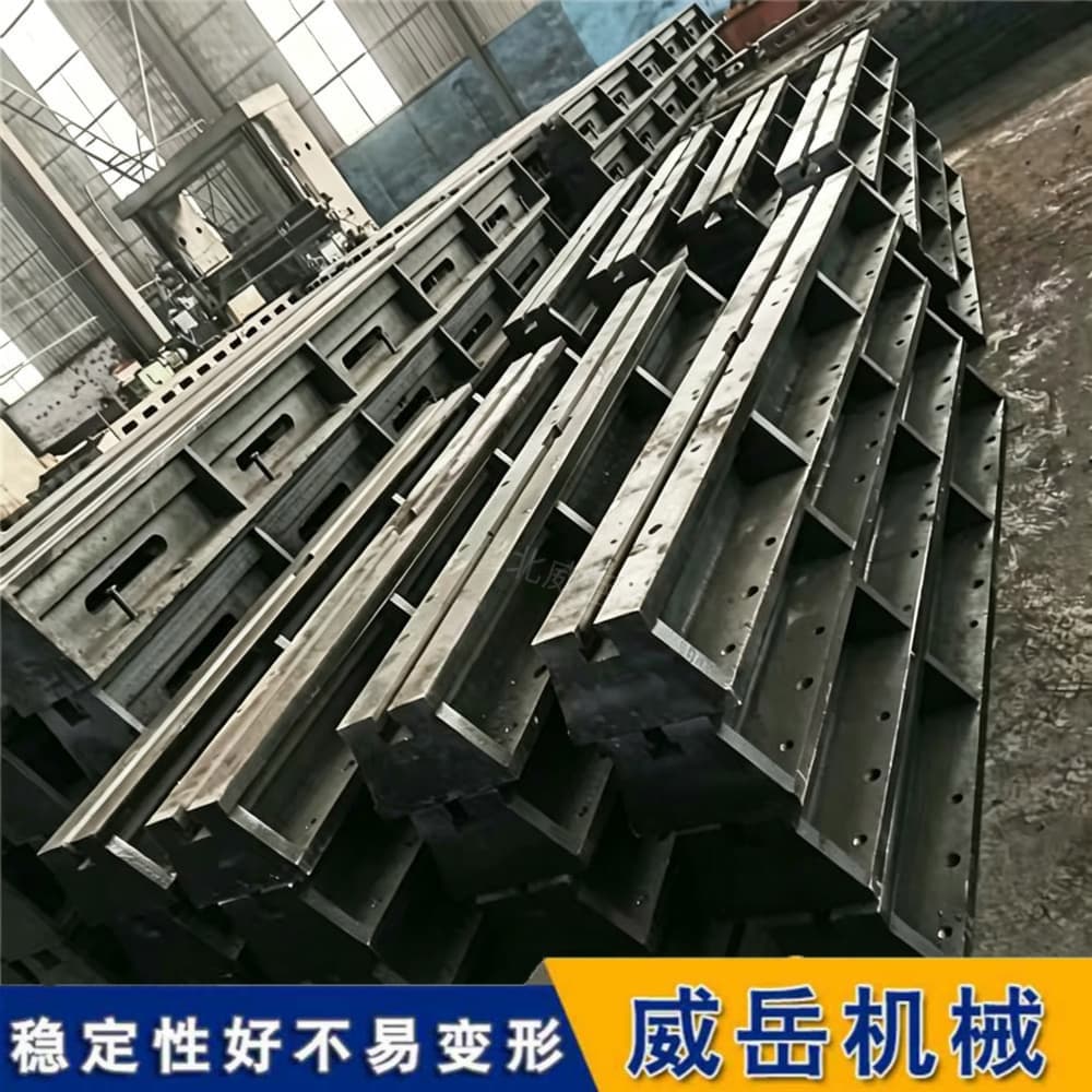 为什么大厂都选T型槽地轨？因为它的承载能力，经得起时间检验。
