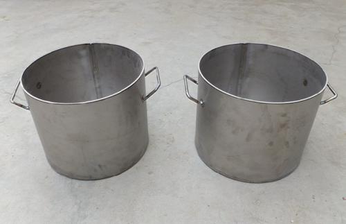 钛锭，钛棒，钛板，钛管，钛丝，钛卷带，钛管件，钛合金棒，钛合金板，钛标准件，以及纯钛及钛合金利用料
