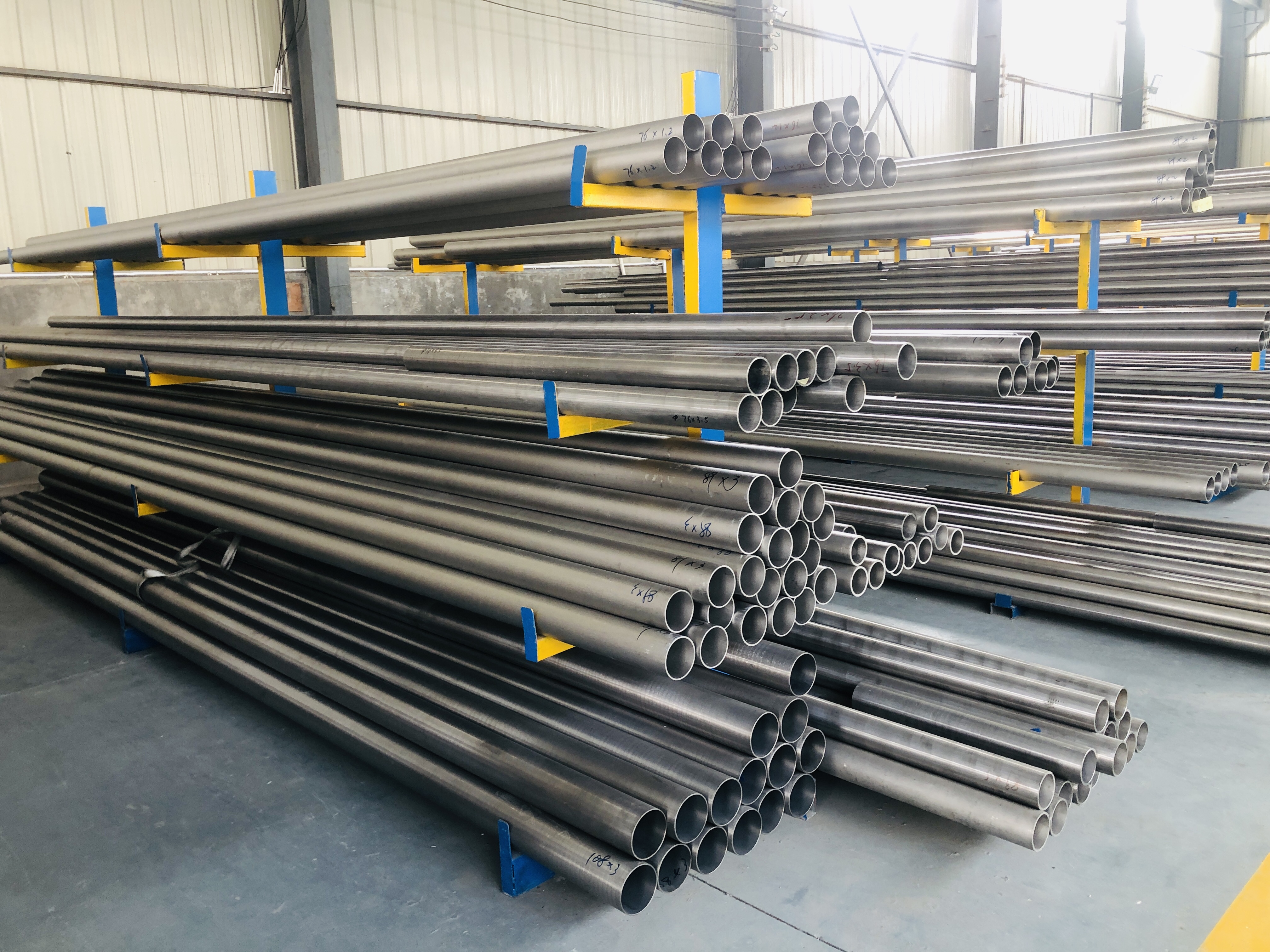 欣旺腾加工定制TA2钛合金无缝管  高精密度无缝零切管