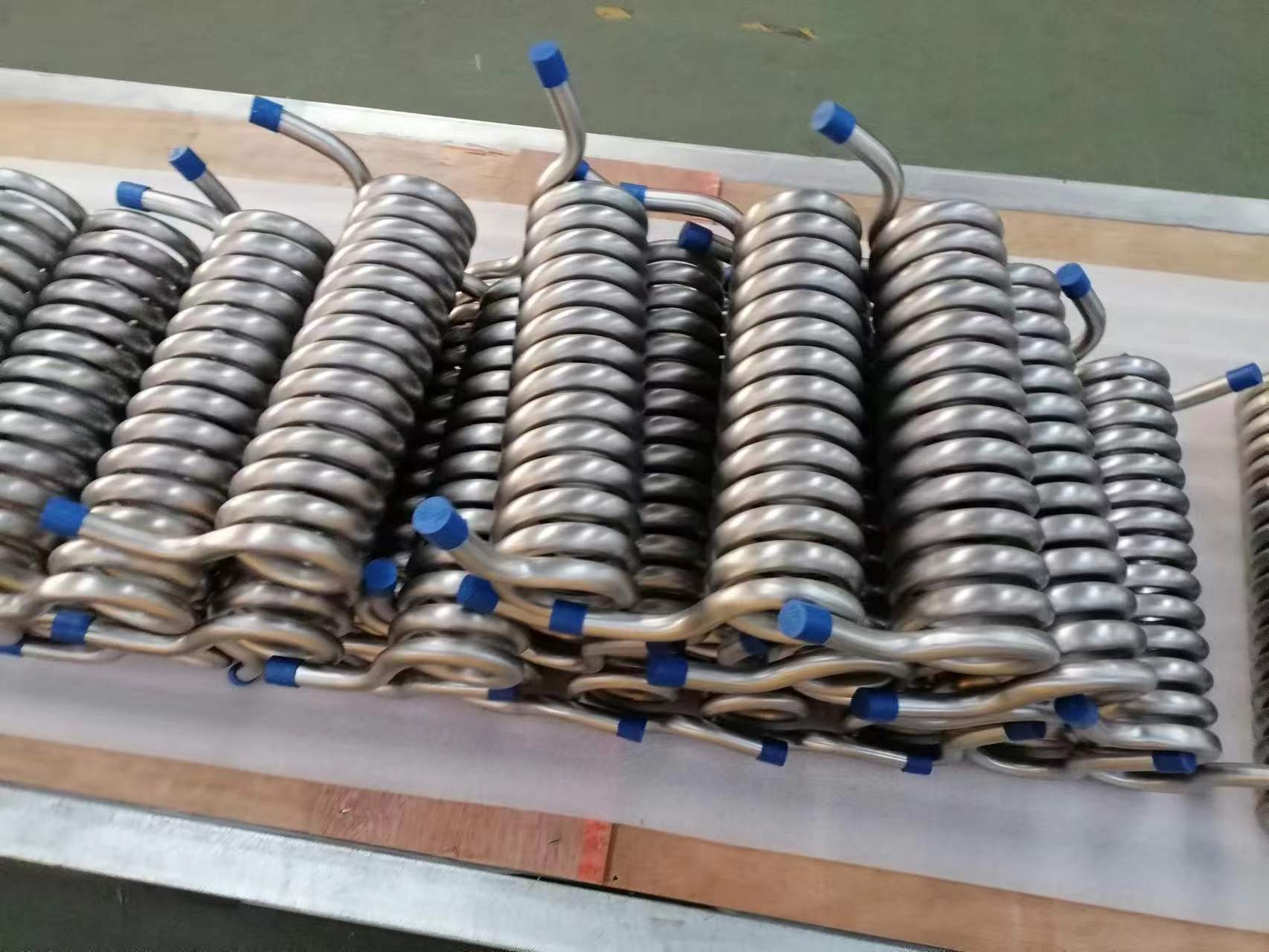 欣旺腾加工TA2纯钛盘管 化工高精密度海水换热钛盘管  海水热交换器