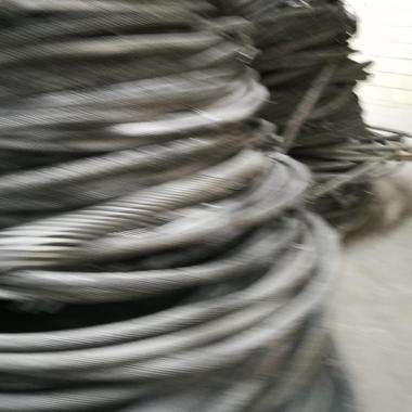 高价回收钢芯铝线，铜电缆，铝电缆，铝架空线，铝漆包线，扣板，铝线，铝沫， 