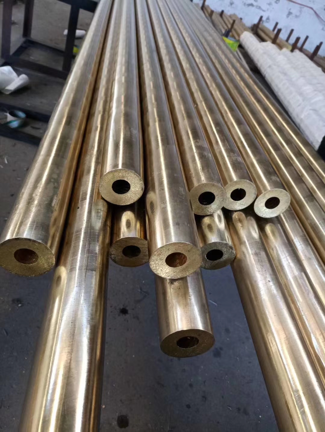 锡青铜、磷青铜、铝青铜、耐磨青铜、铅青铜、锰青铜,黄铜套、棒、板，管
