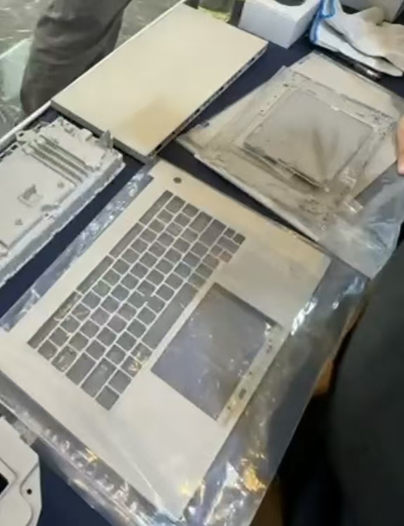 专业镁合金超低电阻皮膜导热胶粘性好适用于3C 通讯电子产品