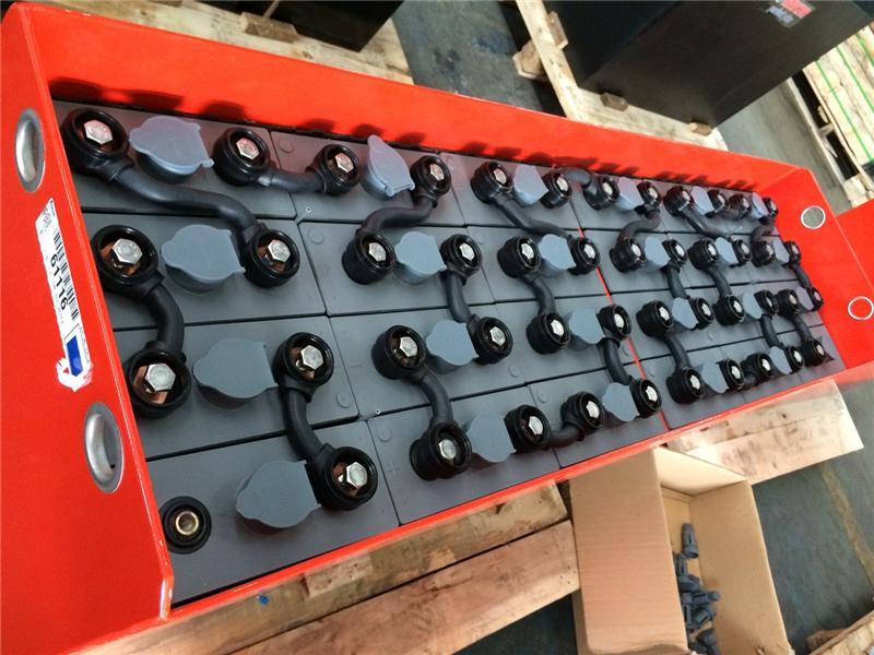 进口原装英国HAWKER霍克叉车组4PZS620 48V625直流屏电源系列