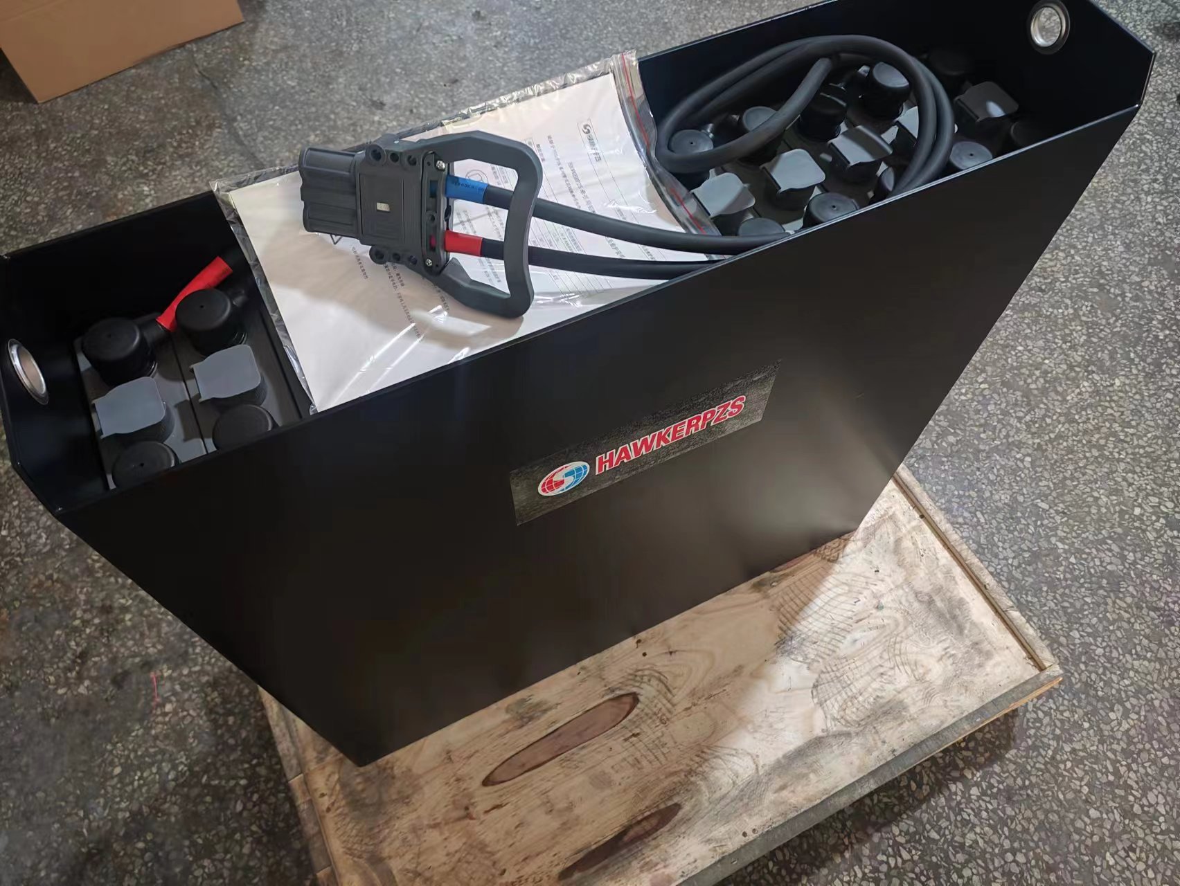 4PzS460/48V英国霍克蓄电池厂家配套林德叉车E15C电瓶 全新电瓶容量高