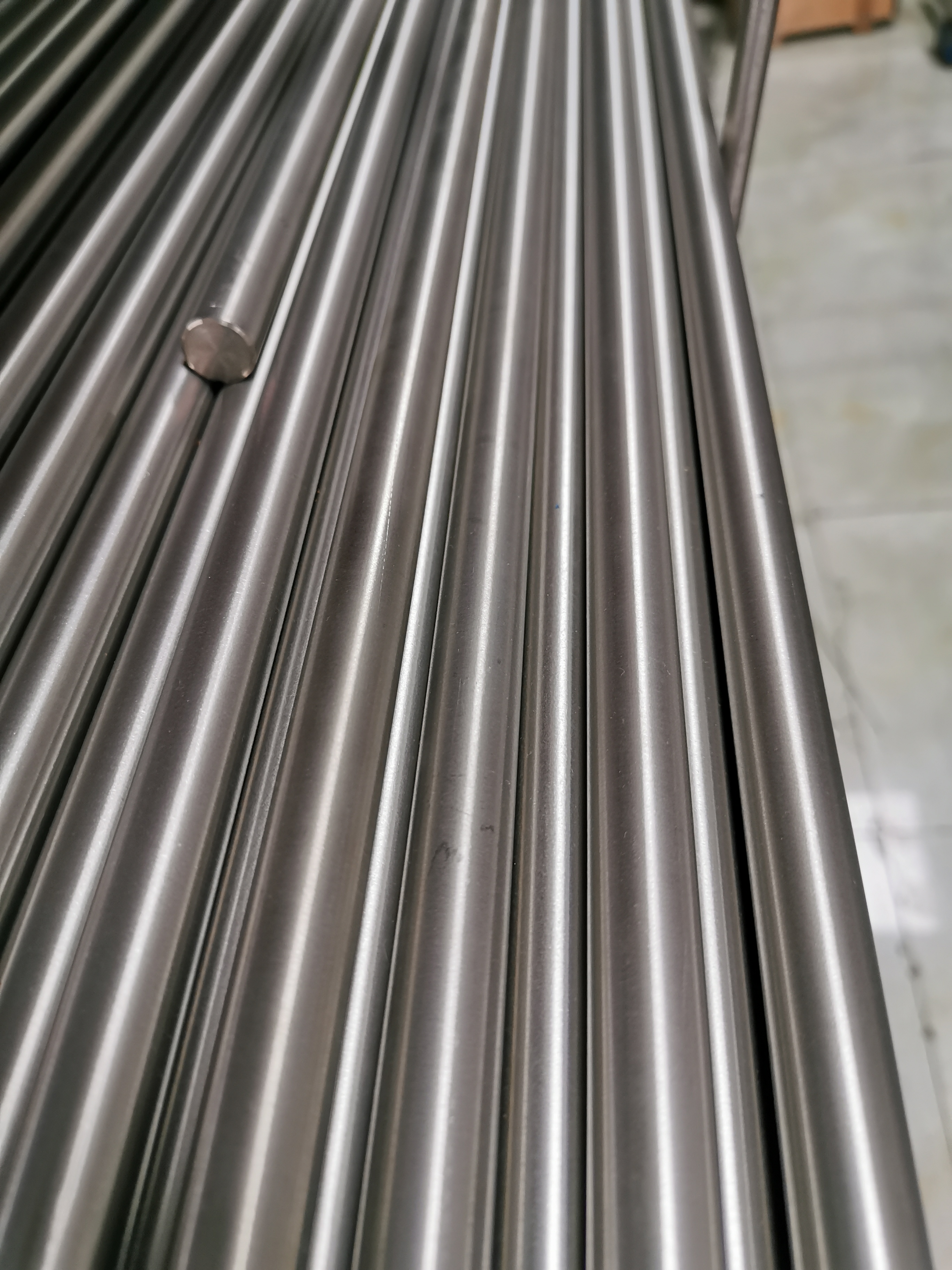 欣旺腾现货TA2钛合金钛棒 化工高强度钛材圆棒  可零切钛棒