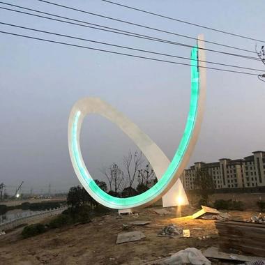 辽阳城市住宅区灯光抽象雕塑 不锈钢产品定制工厂