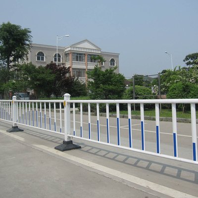 市政道路护栏城市交通围栏人行道隔离栏公路马路防护栏专业生产