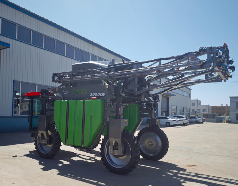华玺3WPZ-2000GF自走式玉米打药机高驾大型喷药机厂家