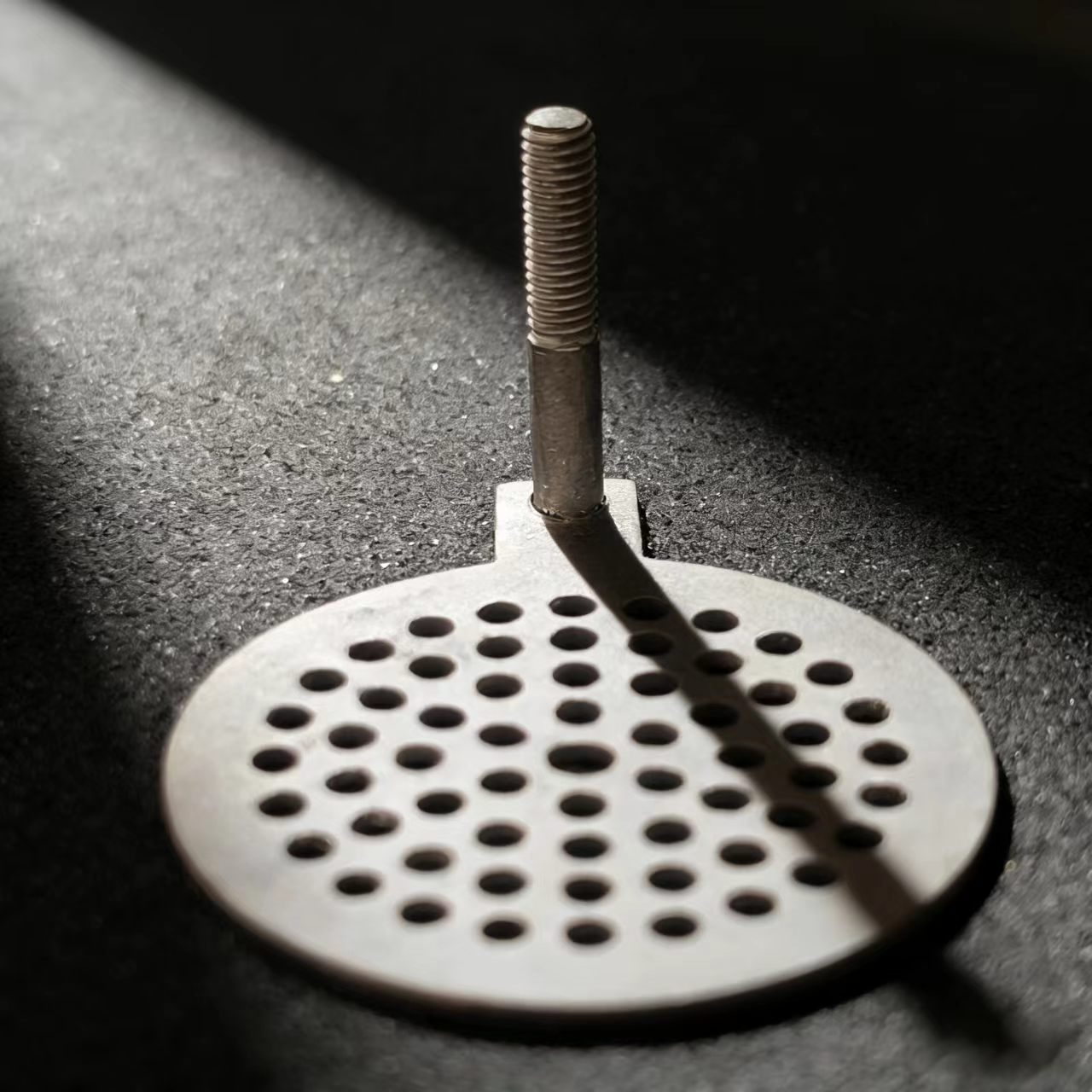 工业电解用带杆多孔钛电极板 钛阳极 污水处理 / 电渗析专用钛电极