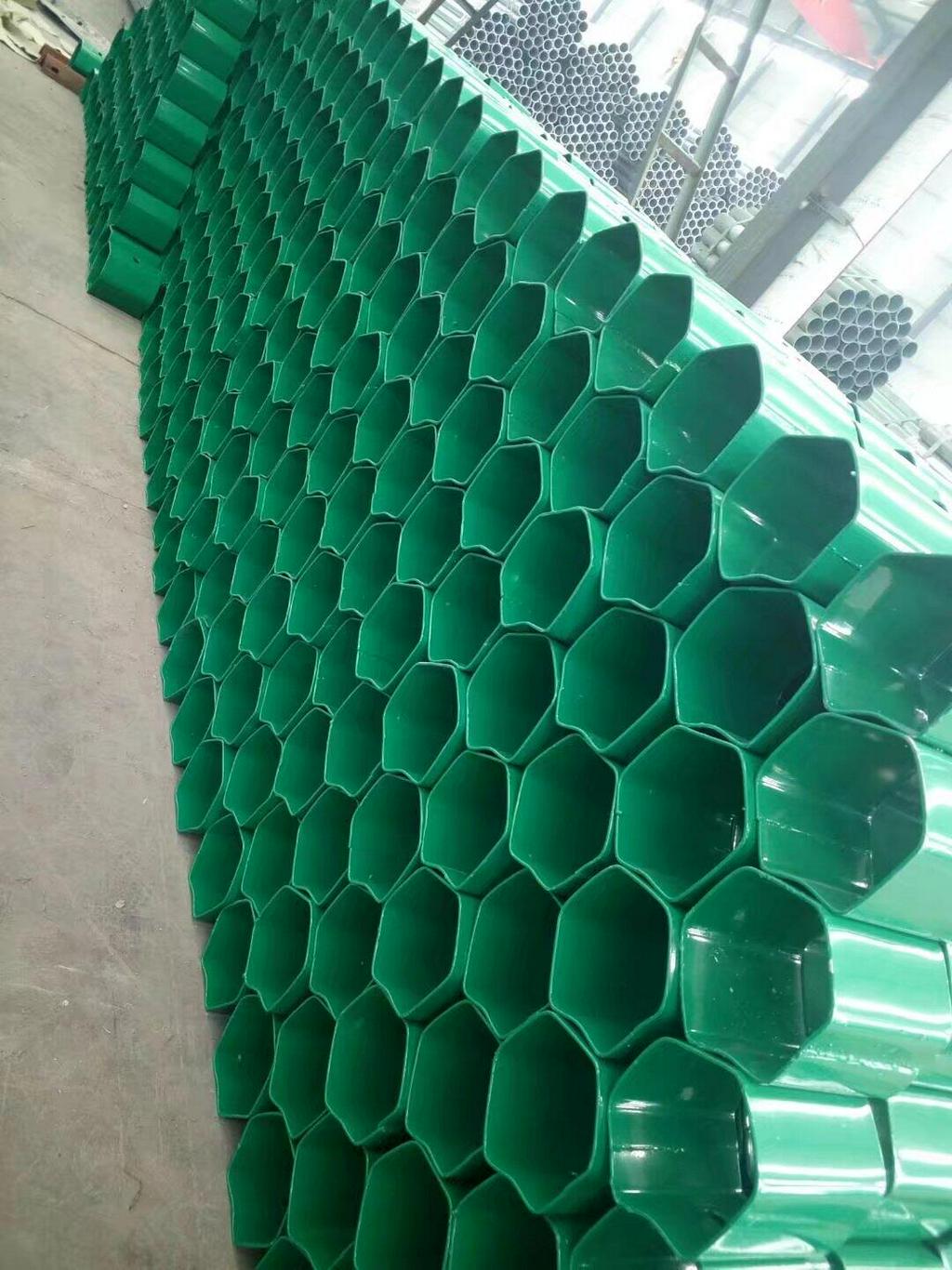 河南信阳公路成套波形护栏板生产厂家