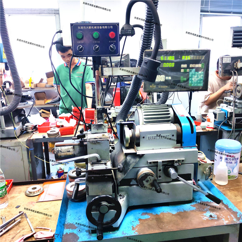 钨钢加工精磨 钨钢喷嘴 钨钢轴套 钨钢轴心 钨钢衬套 钨钢钻套 钨钢轧辊 钨钢卷边轮 