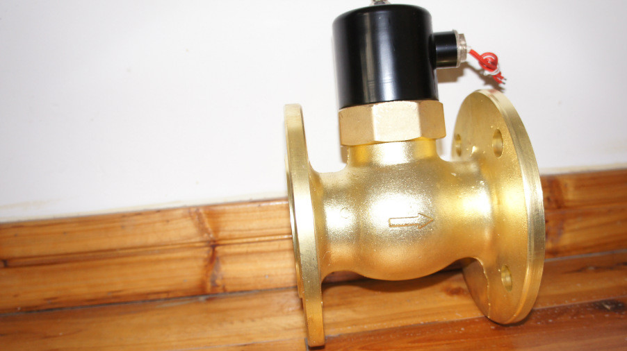 进口法兰电磁阀  黄铜 铸铁铸钢 不锈钢 等各种材质