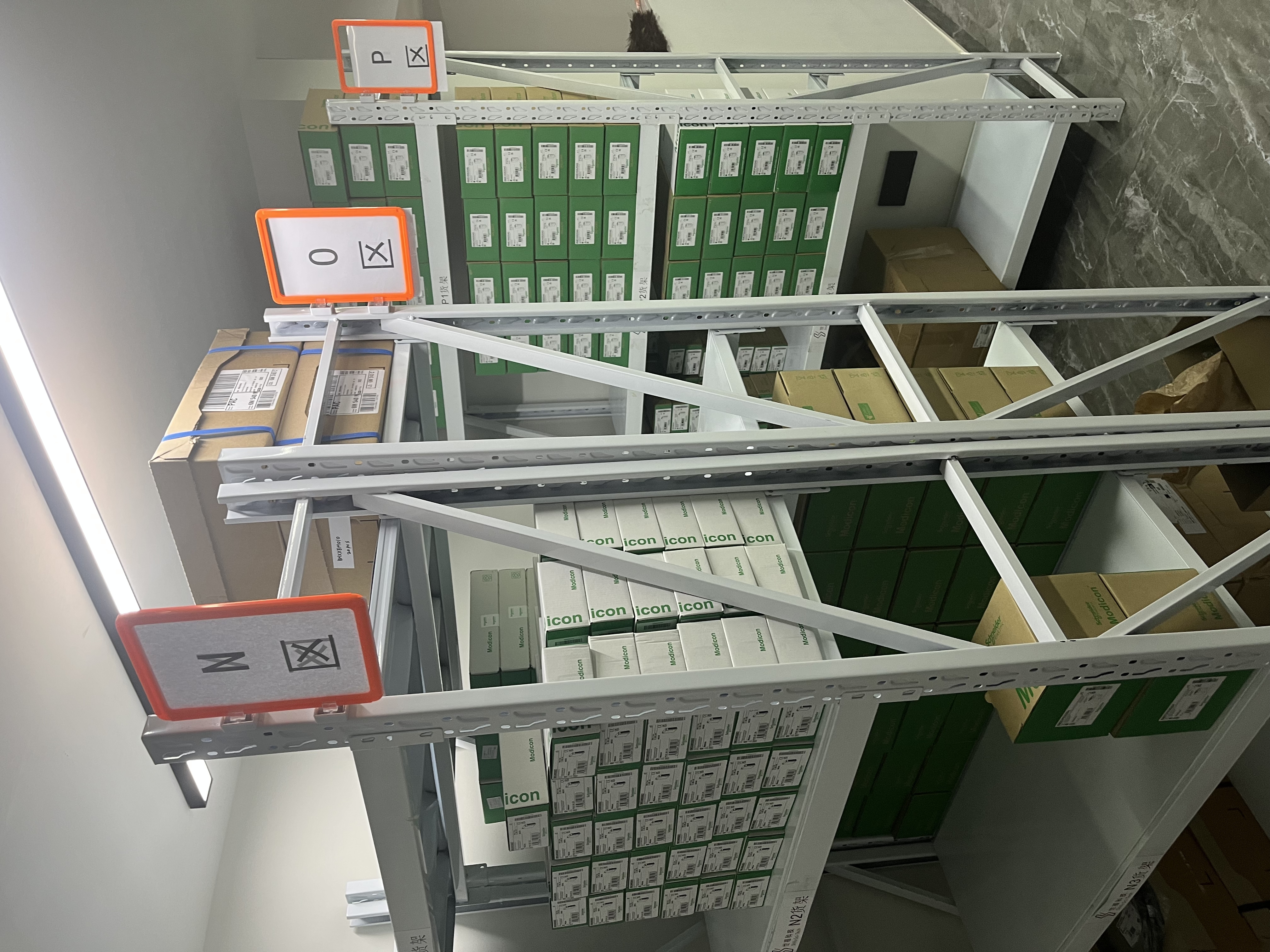 ABE7CPA410	4通道模拟量输入子基板