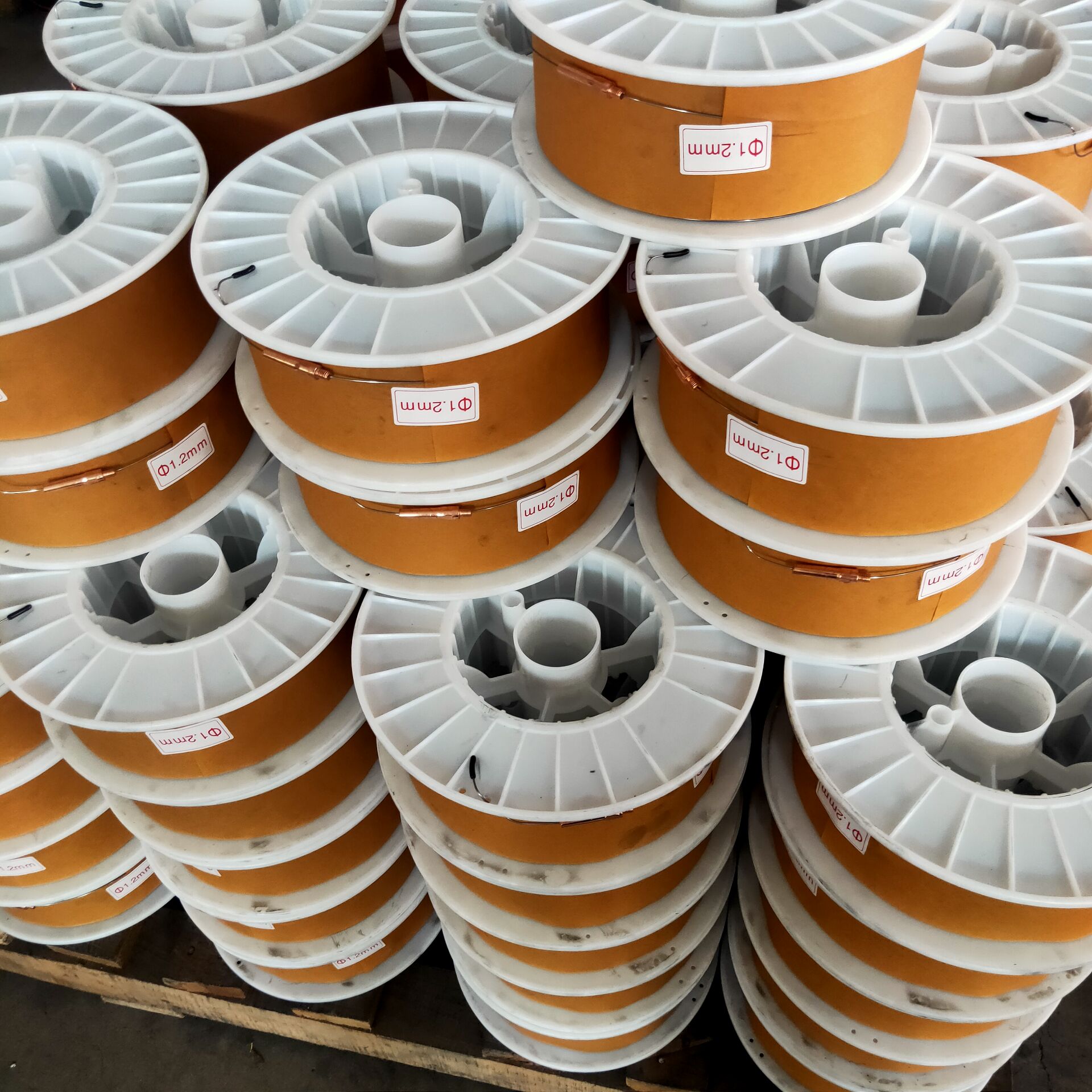 JD810无需加温焊接耐磨板专用焊丝 抗拉强度高无裂纹