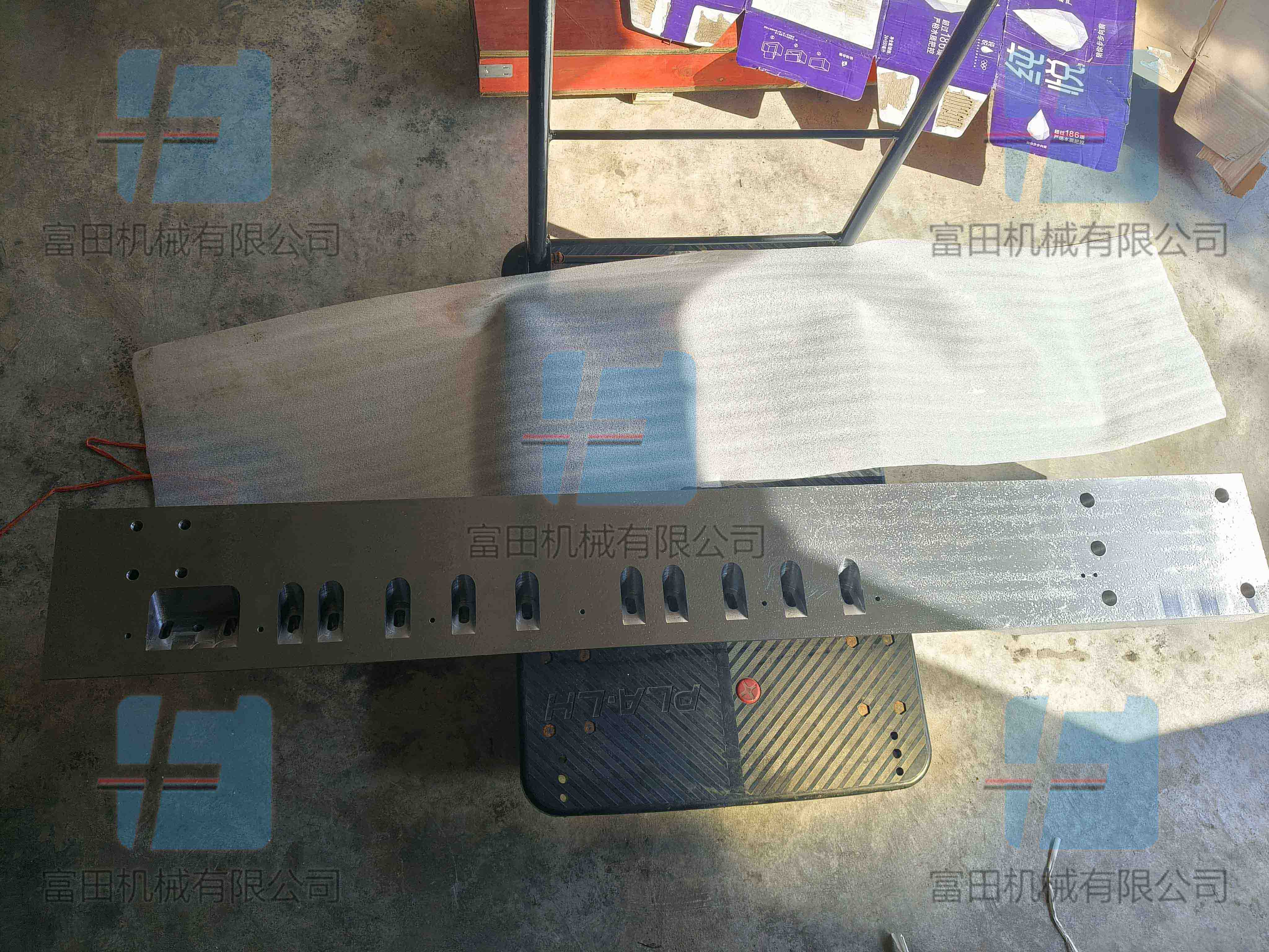 爱立许强力混合机钨钢合金刀架