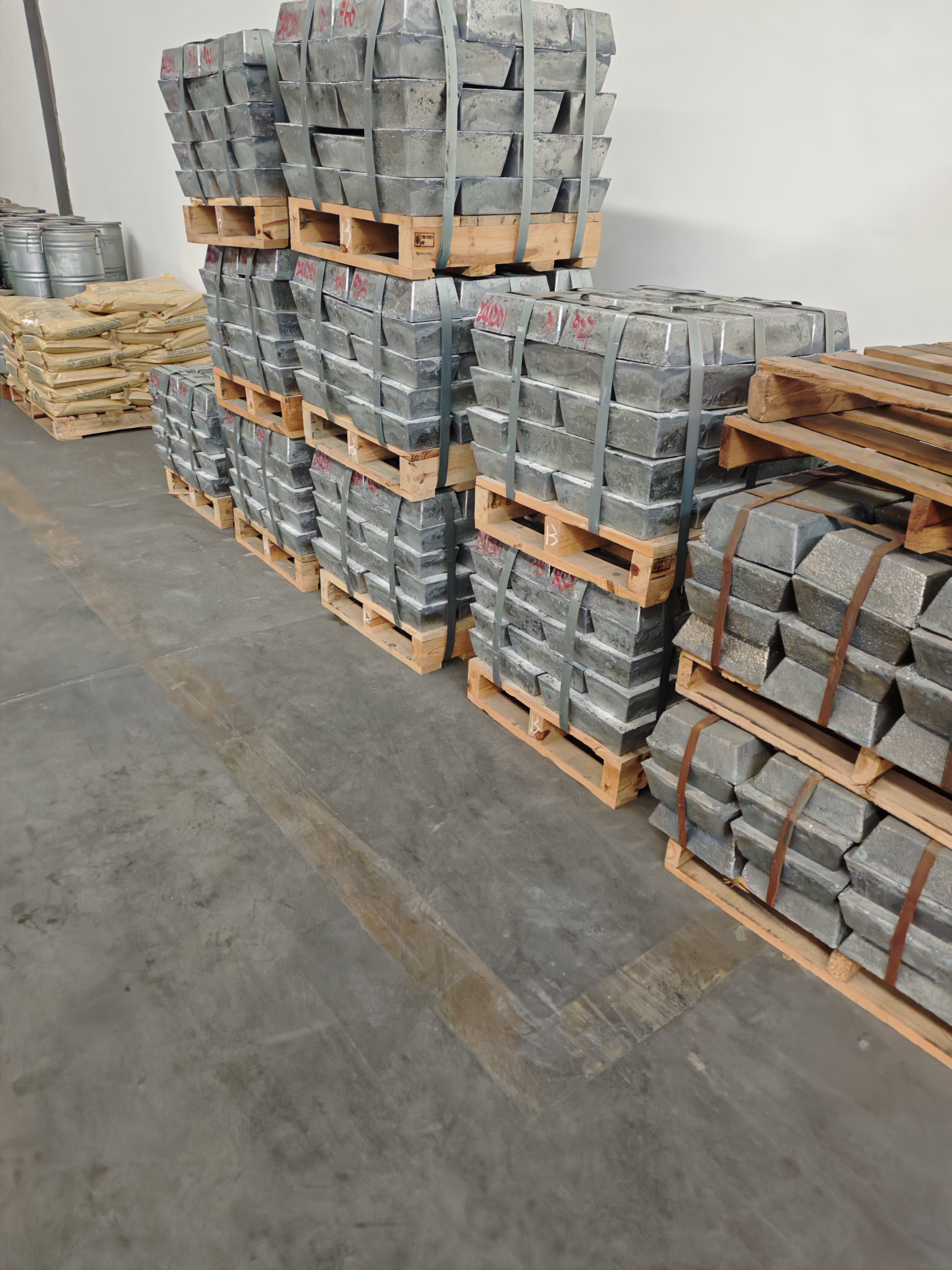 长出售国标锑，0# ，1# ，2#，长期出售  15281101261