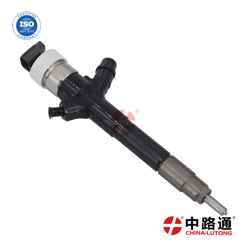 重汽豪沃牵引车喷油器报价  0 445 120 112