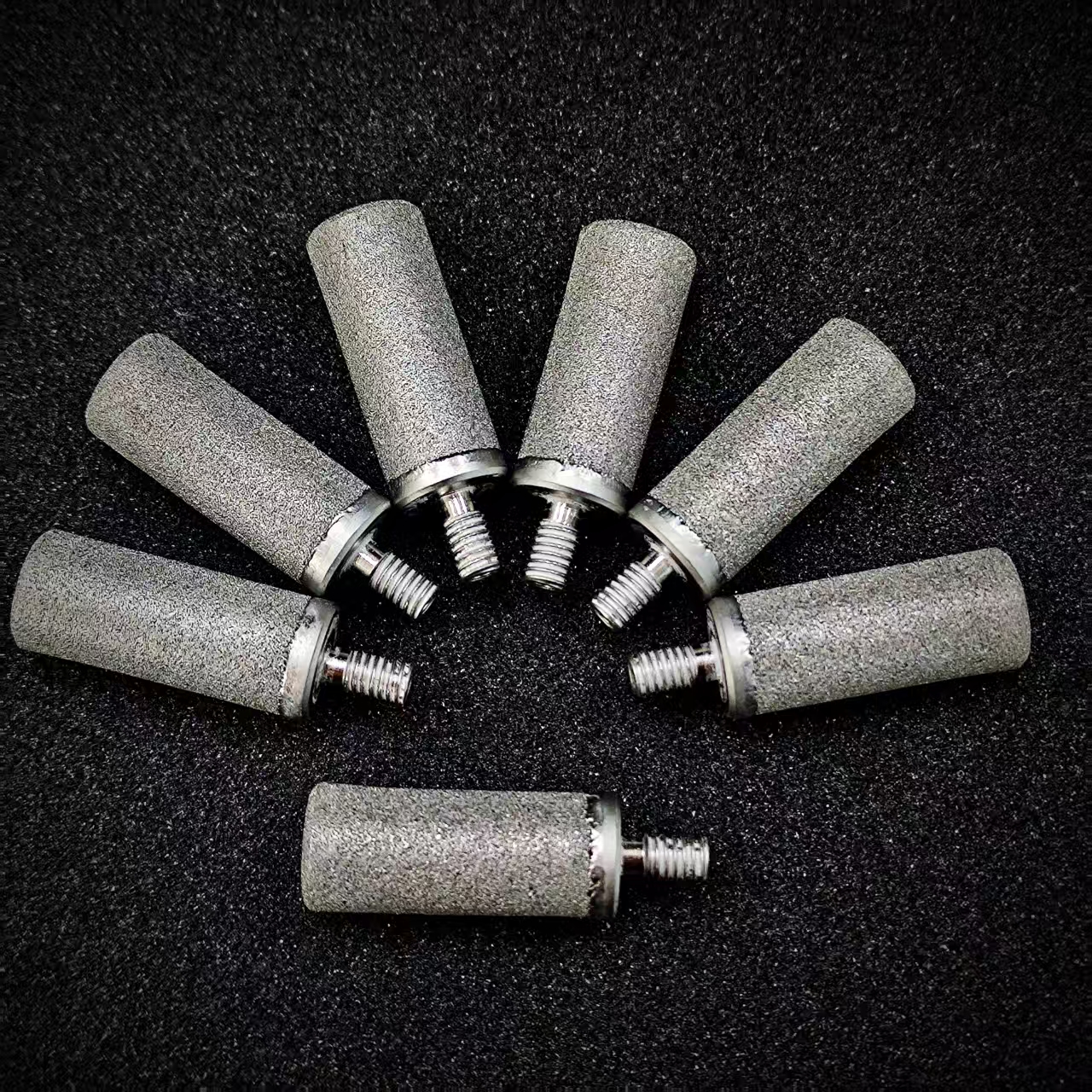 粉末烧结金属滤芯 一体成型高压耐用 流体 / 气体过滤核心元件