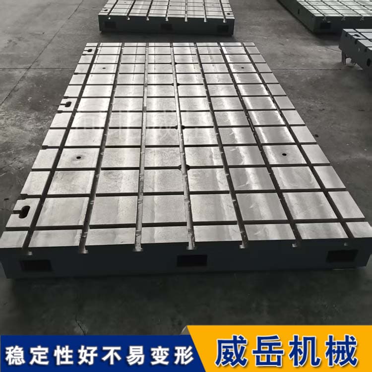 试验台铁地板“年轻”秘诀：十年如新，全靠这副钢铁骨骼