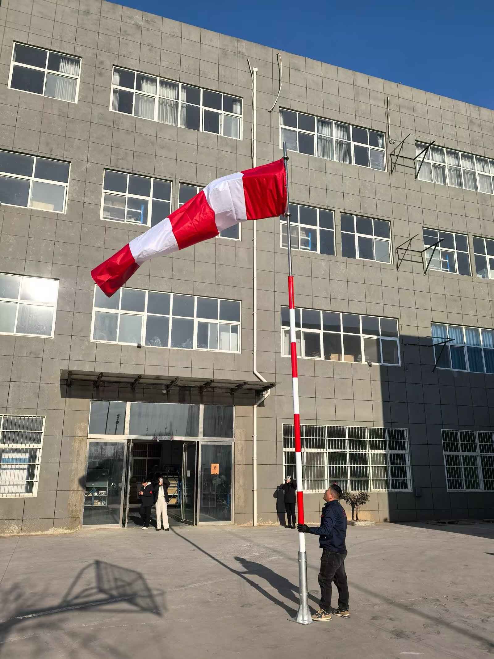 机场易折易碎监控杆 气象六要素易折支撑杆