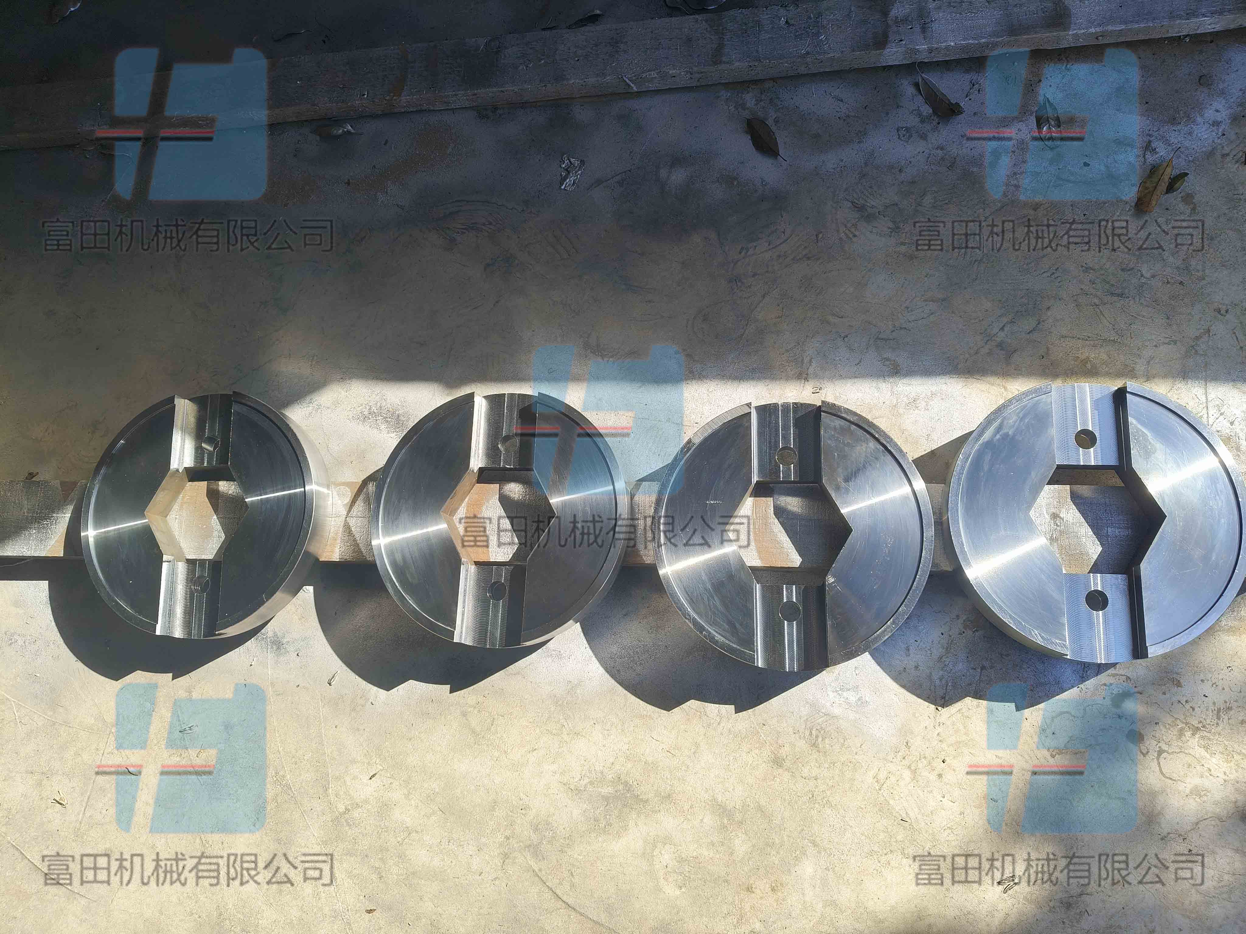 2026新款爱立许副厂混合机合金压盘