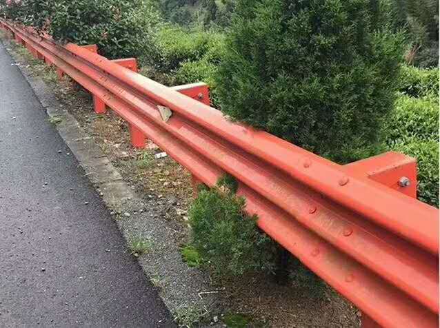 黄色波形梁护栏板双波护栏板报价三波护栏板