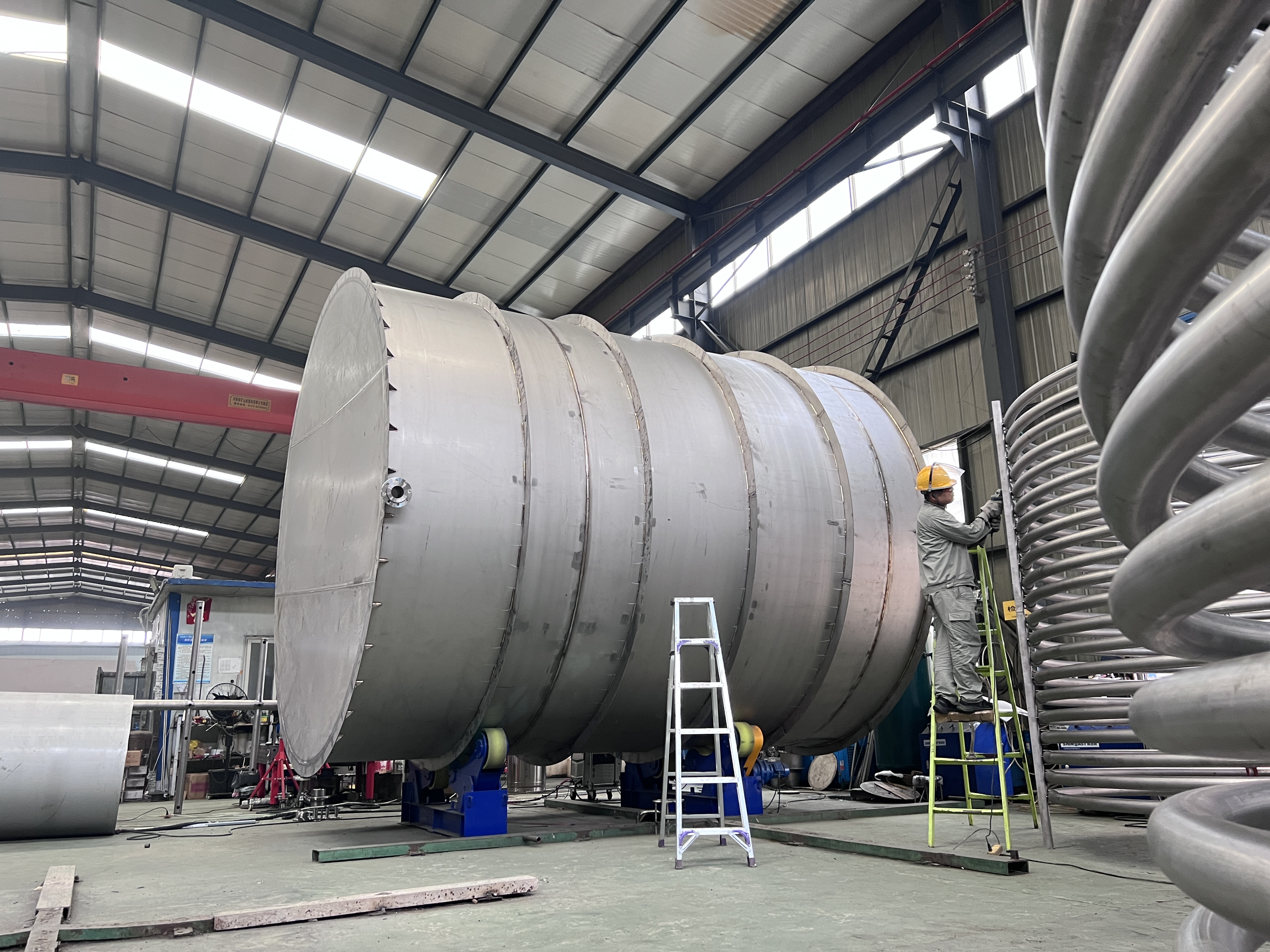 欣旺腾加工定制TA2钛合金设备  化工钛搅拌反应釜 钛罐体