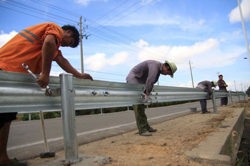 福建莆田波形梁护栏板三波护栏板双波护栏板