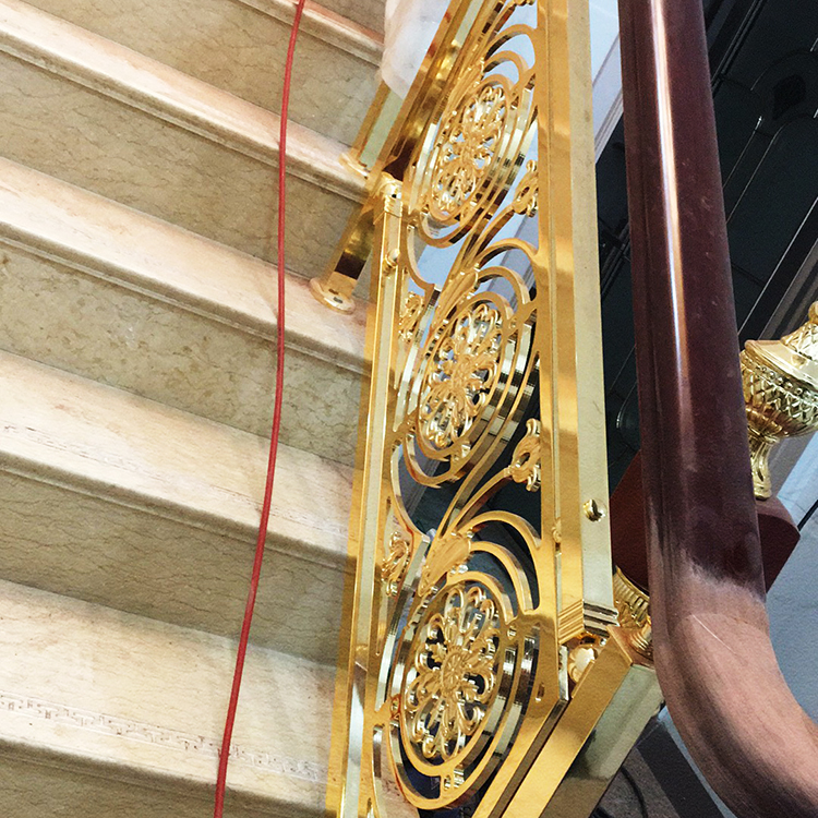 鹤岗法式别墅楼梯护栏 唯美玫瑰金铝艺楼梯