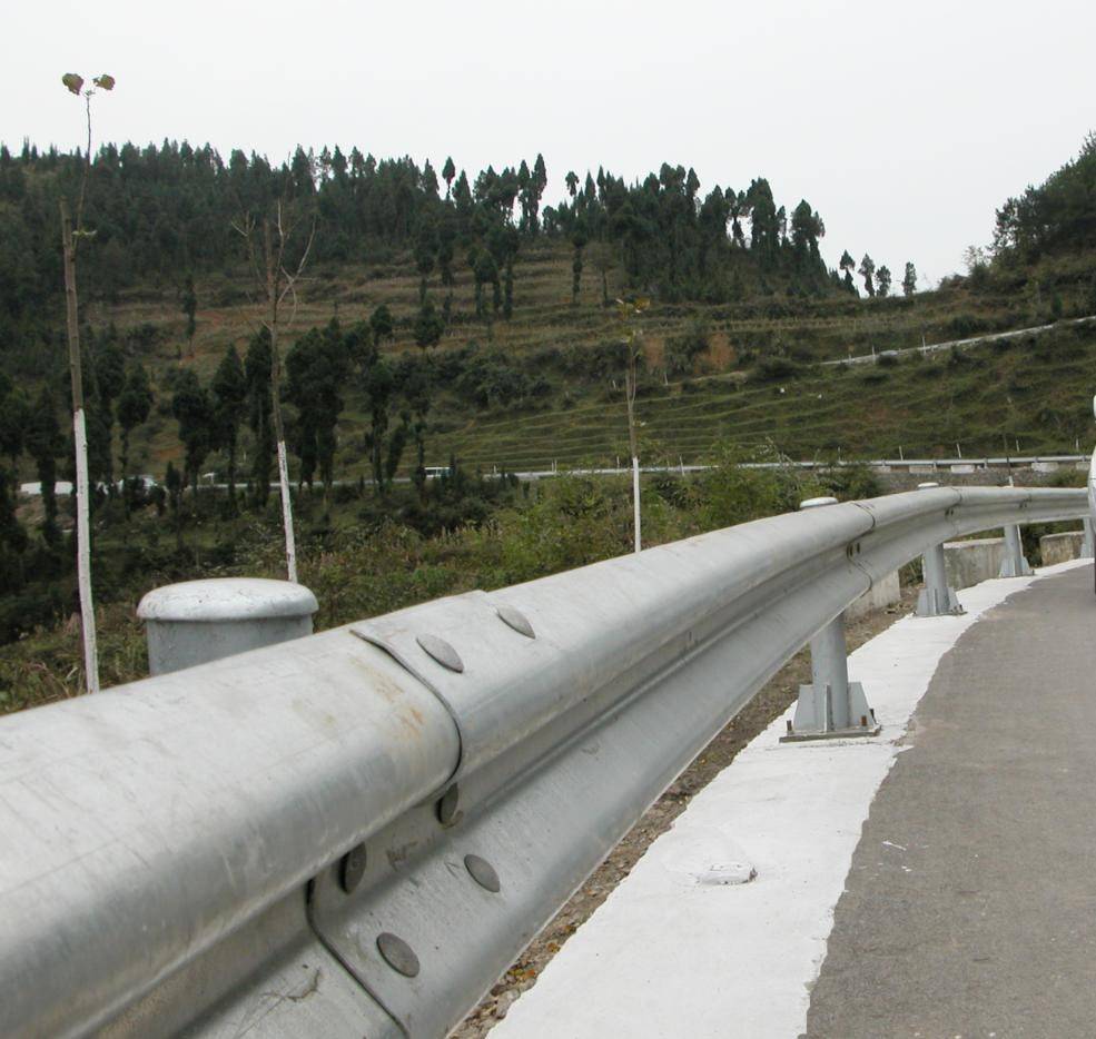 福建福州永泰县波形梁护栏板双波护栏板报价