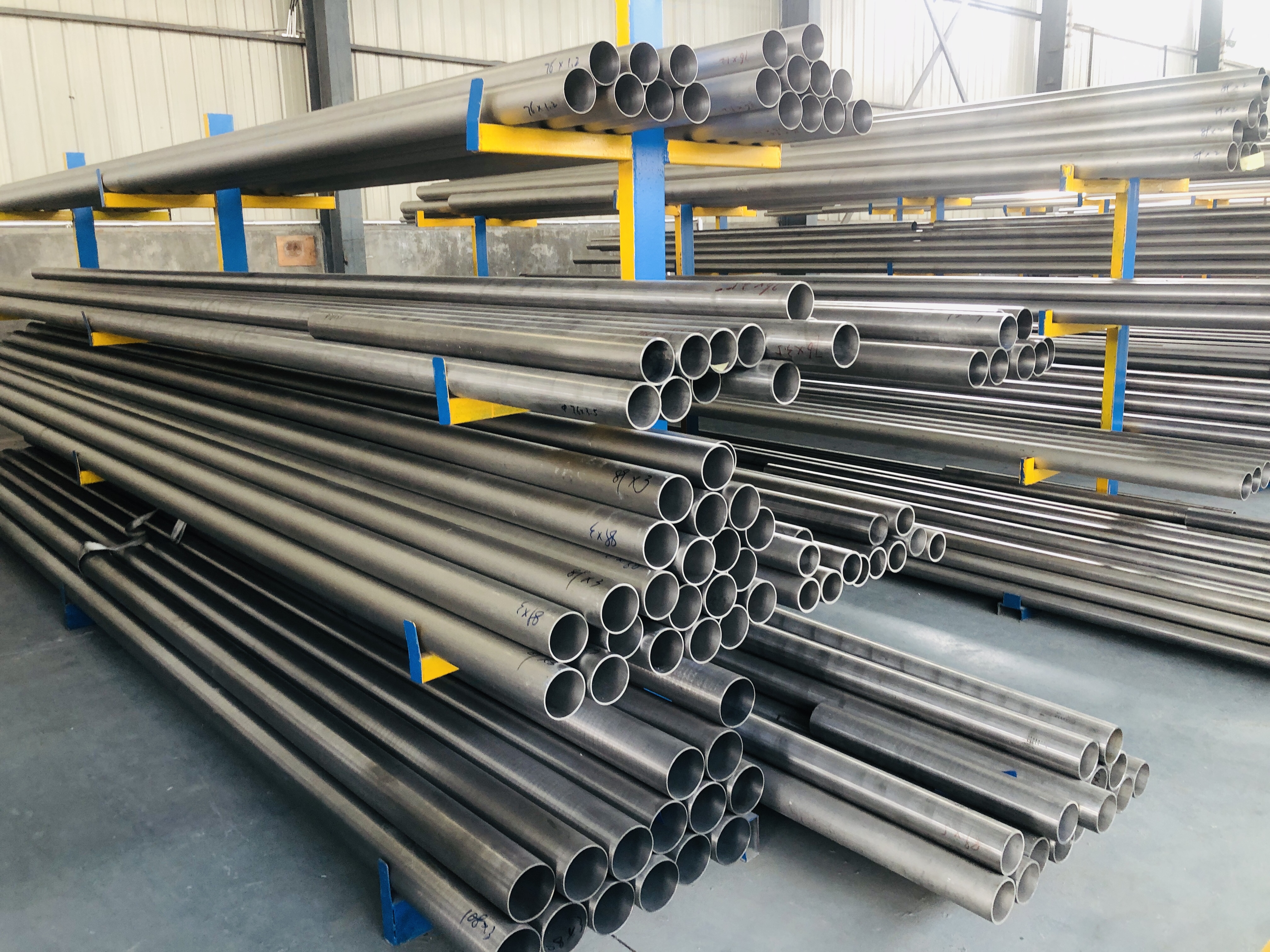 欣旺腾现货TA2钛合金无缝管  高精密度无缝钛管 可定尺零切无缝管