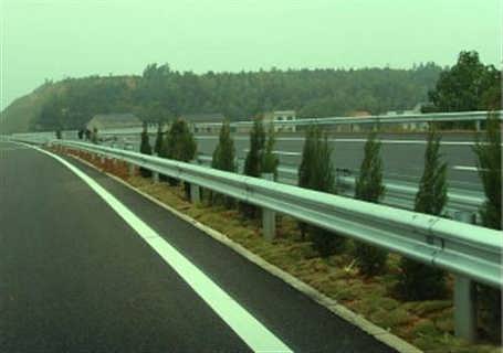 江西景德镇公路波形板护栏生产厂家