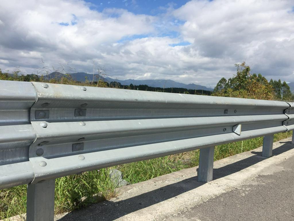 广西高速公路波形护栏
