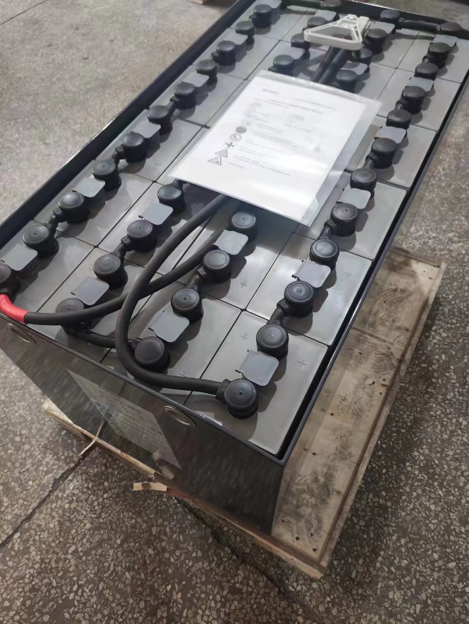 搬运叉车电池品牌6PzS630 48V林德叉车E18电瓶英国霍克叉车电池组