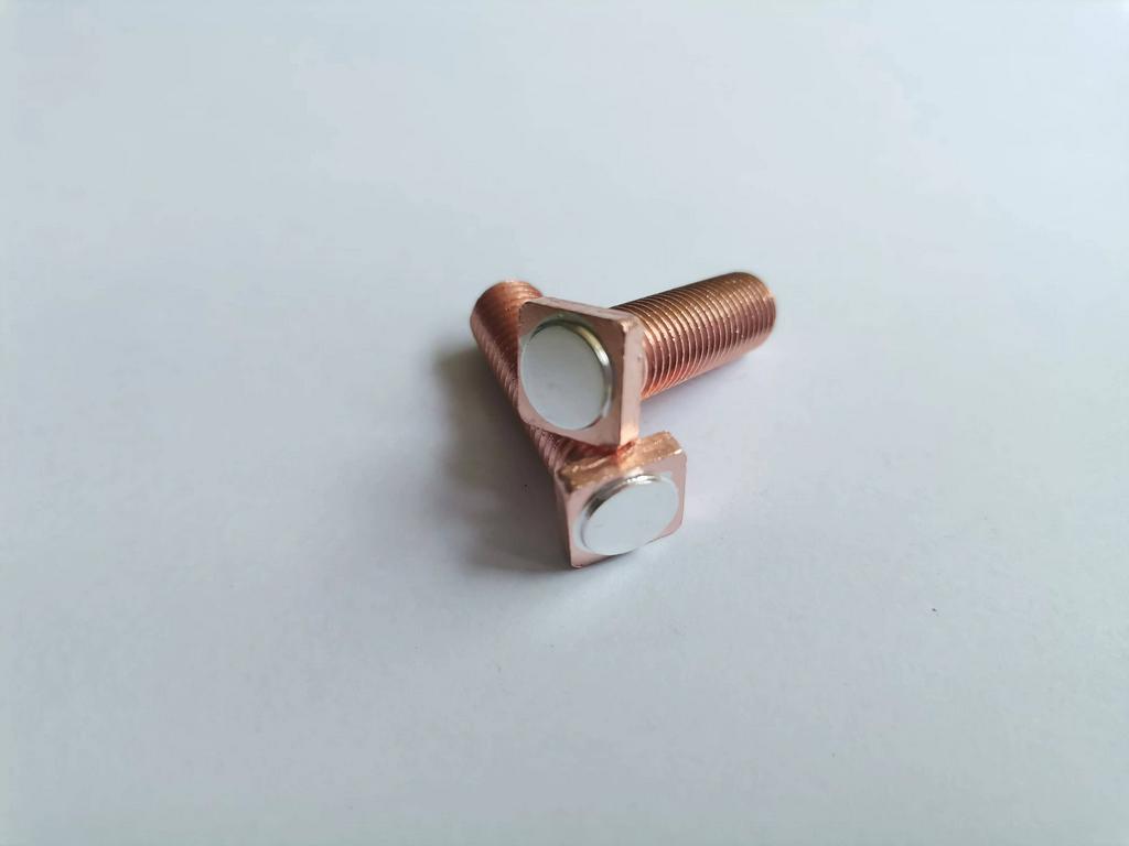 银氧化镉磁保持继电器银触点使用在塑壳空气开关