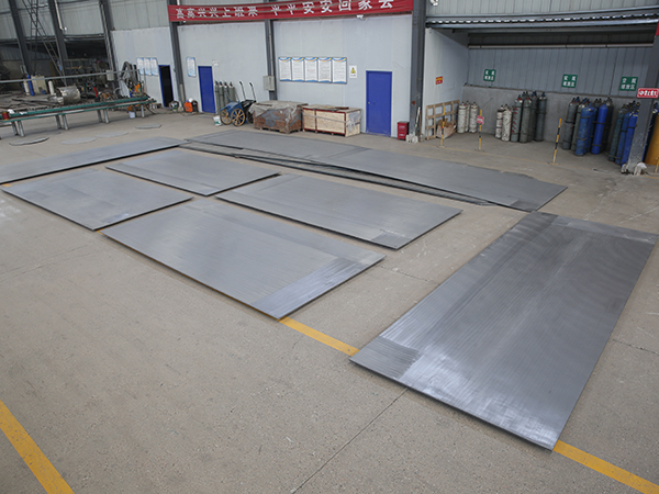 欣旺腾加工钛钢复合板  压力容器复合板料  压力容器钛钢复合管板