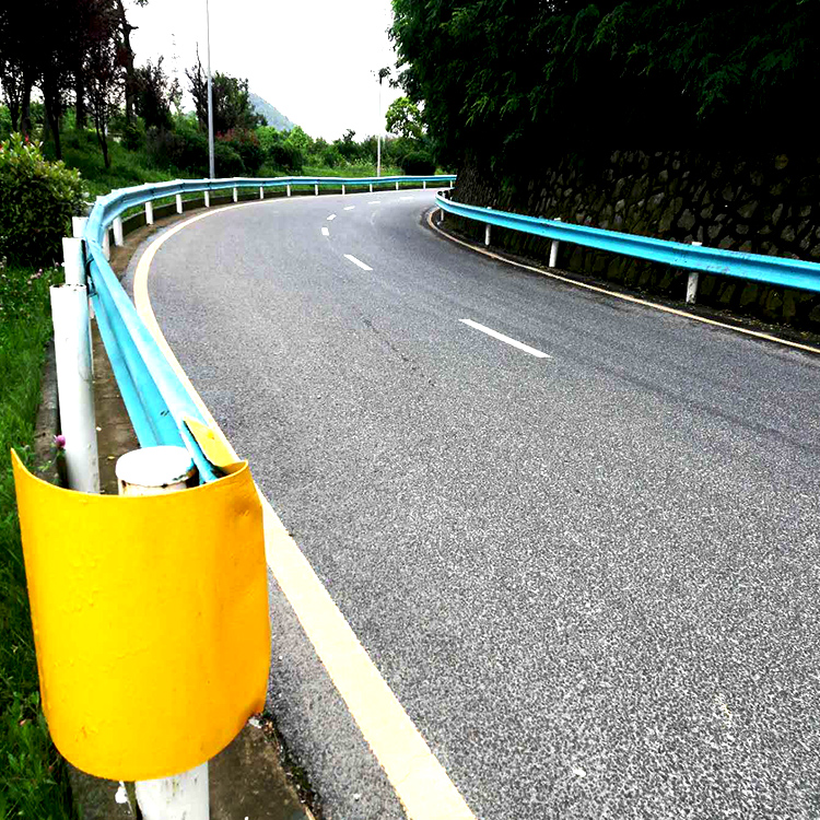 河南三门峡公路三波波形梁护栏板厂家现货