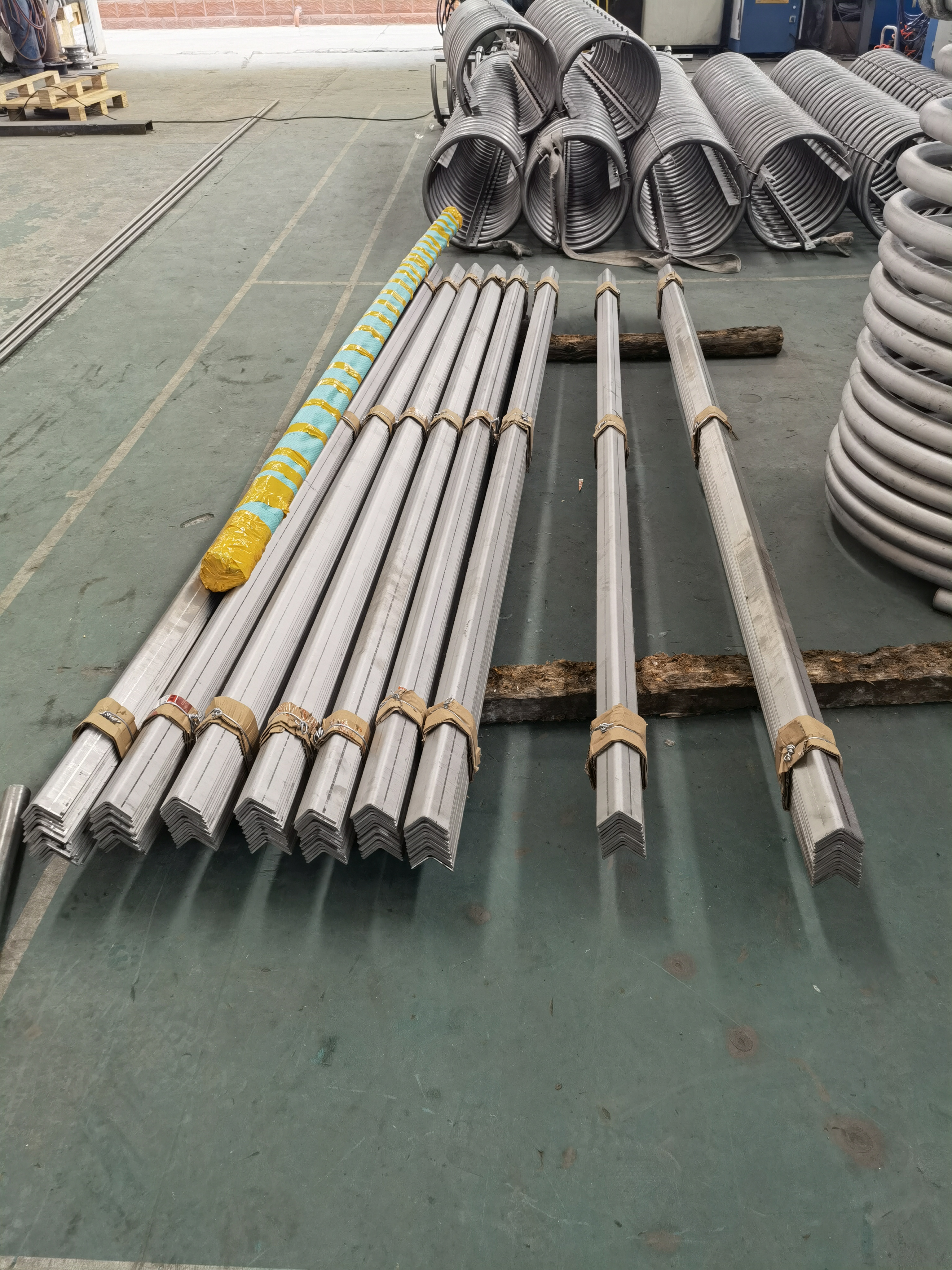 欣旺腾加工TA2钛合金角钢 化工钛支撑条   钛合金角铁  钛型材